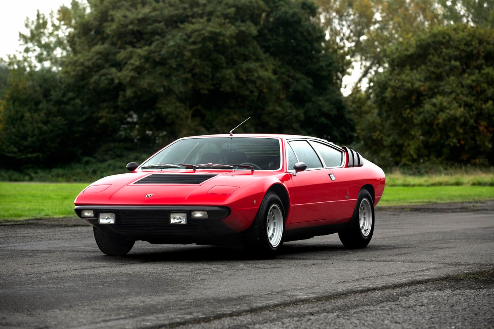 Lamborghini Urraco P300 Guide — Supercar Nostalgia