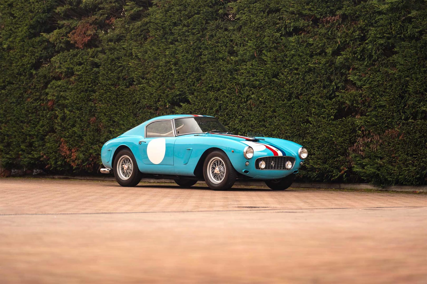 KKscale】フェラーリ 250 SWB ベルリネッタ 1960 ブルー 1/18 スケール