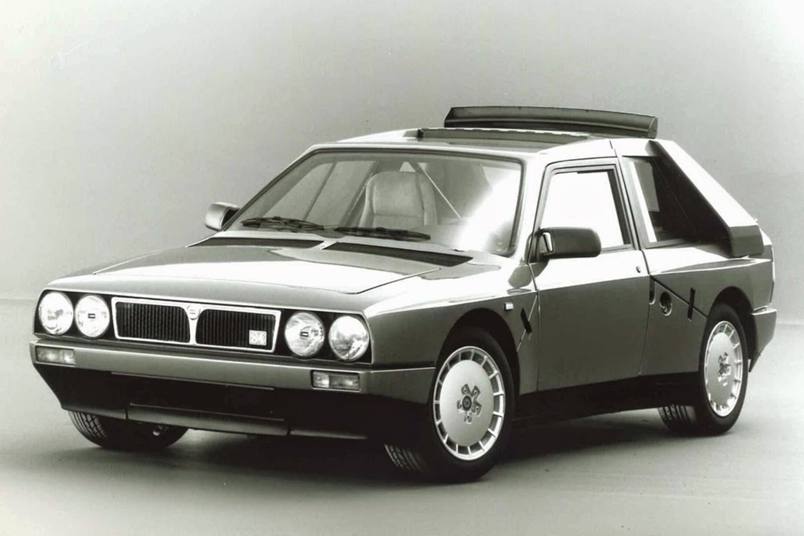 Girardo & Co.'s guide to the 1985 Lancia Delta S4 Stradale 