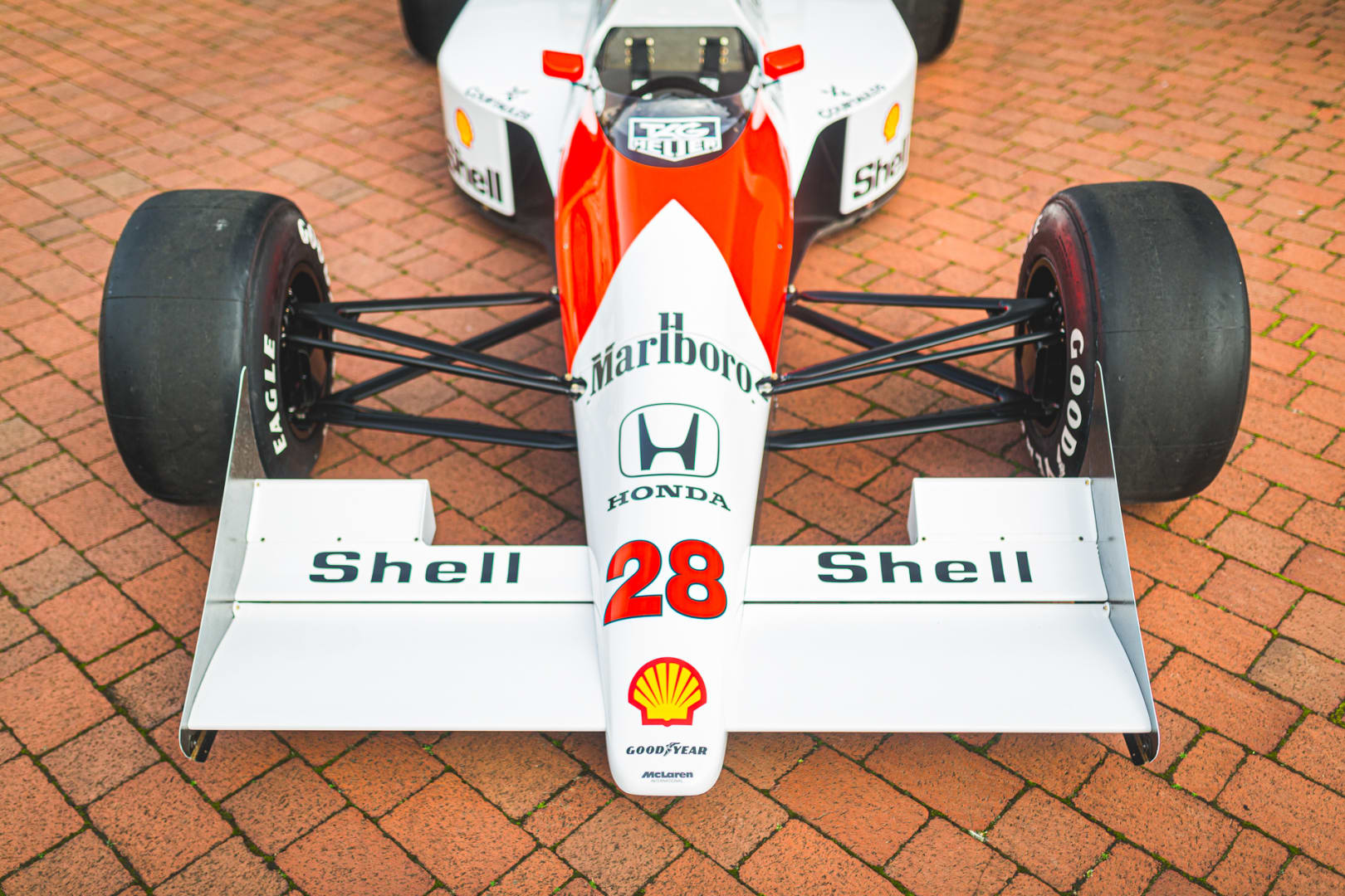 1990 McLaren MP4/5B | Girardo & Co