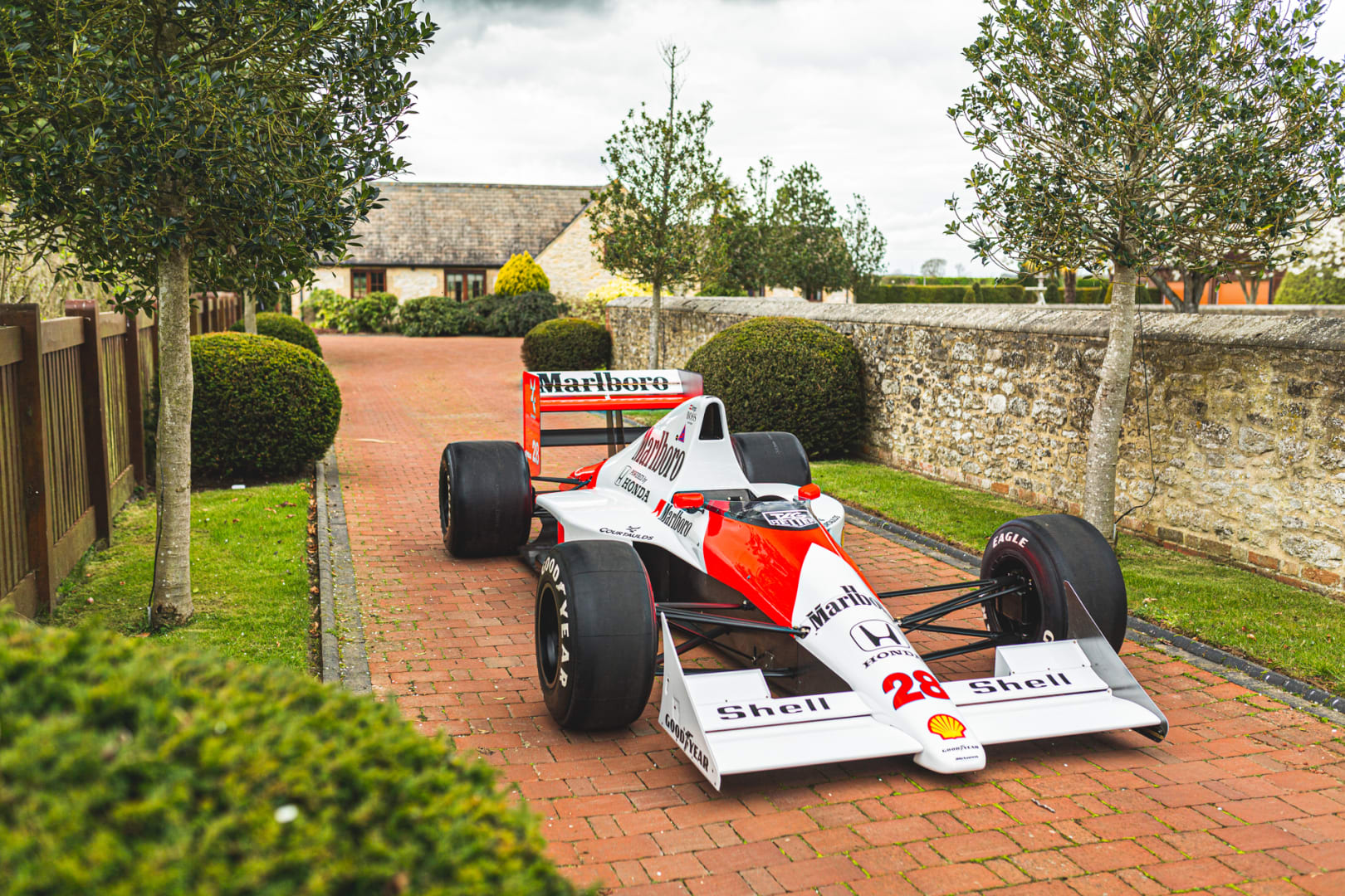 1990 McLaren MP4/5B | Girardo & Co