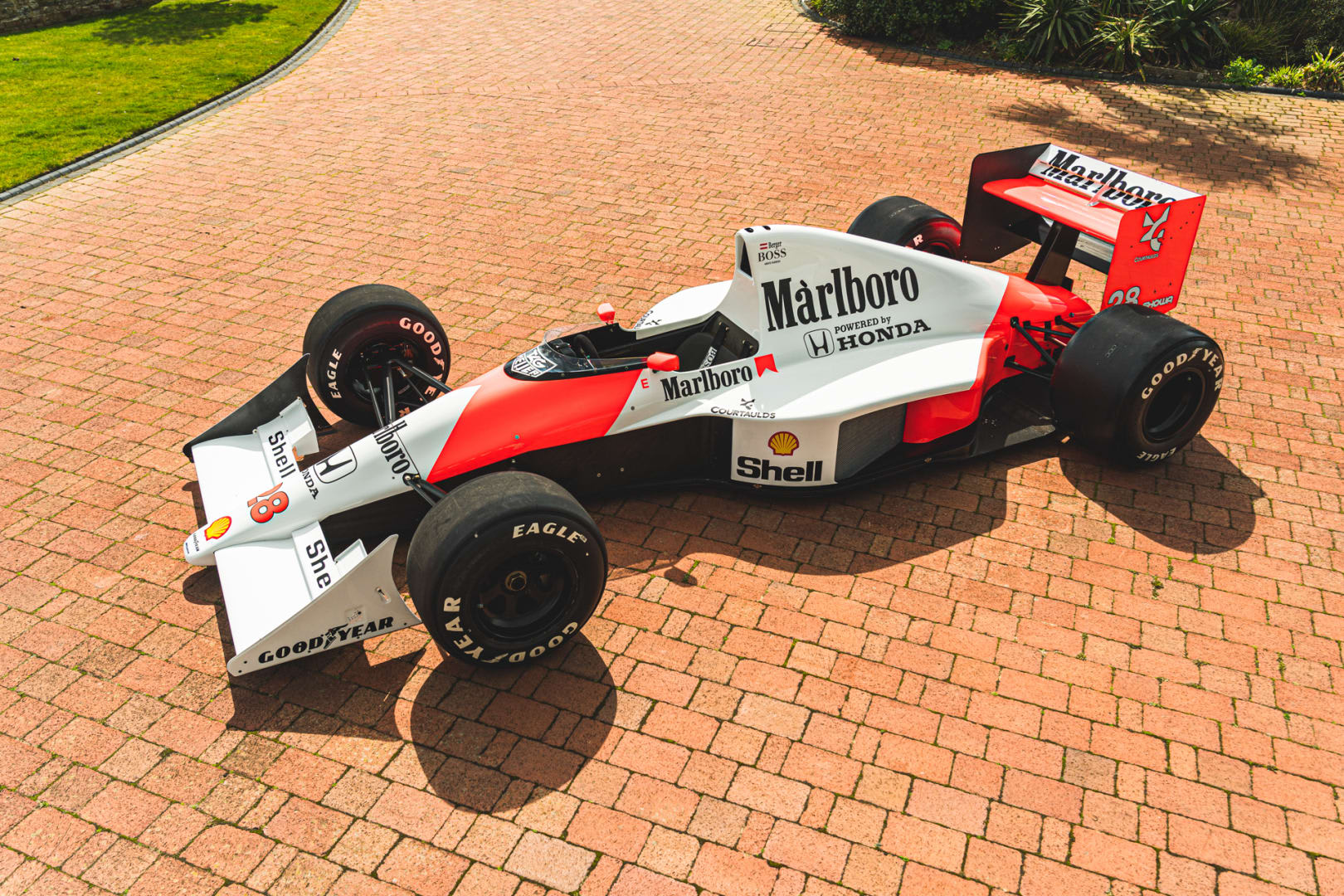 1990 McLaren MP4/5B | Girardo & Co